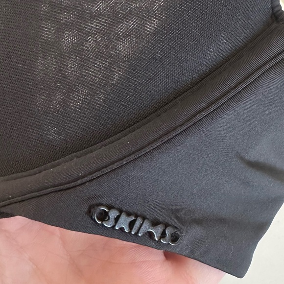 SKIMS Weightless Demi Bra Women Size 34C - Picture 2 of 3